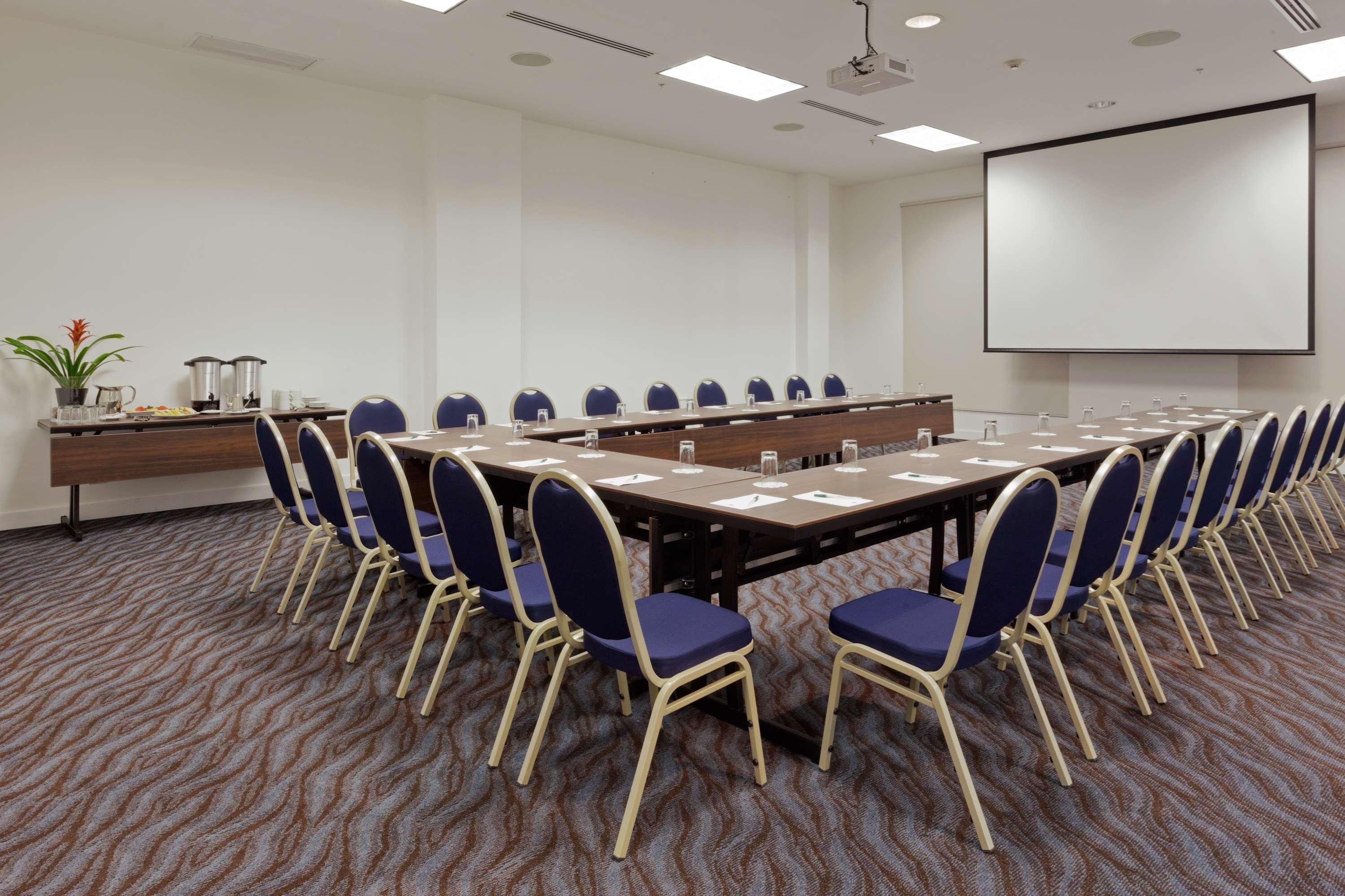 Radisson Hotel Panama Canal Bagian luar foto Meeting room